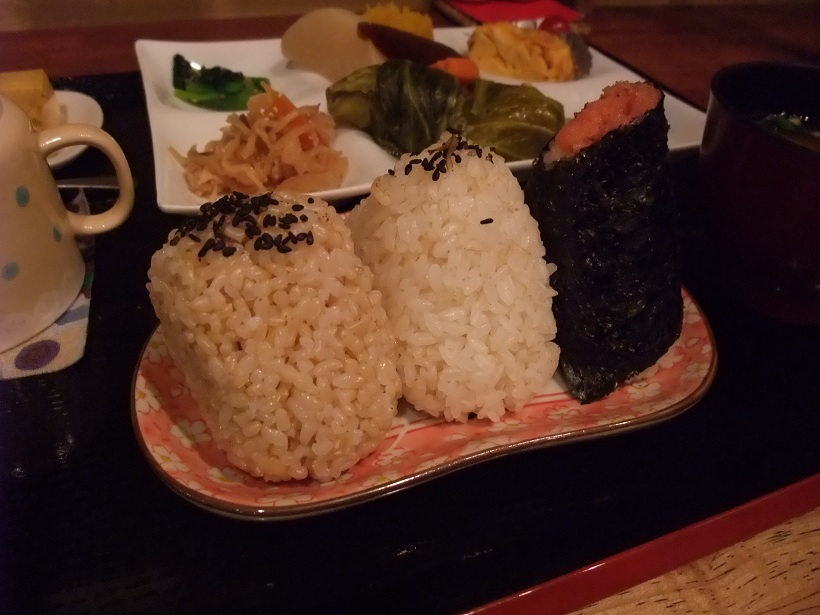 玄米おにぎりのご紹介です♪