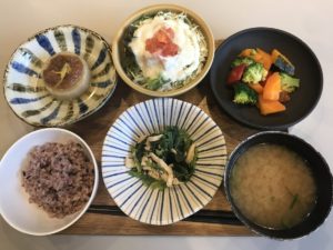 一汁一飯三主菜のバランス定食♪