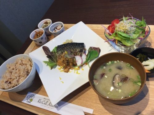 今泉にある玄米が食べられるカフェ♪