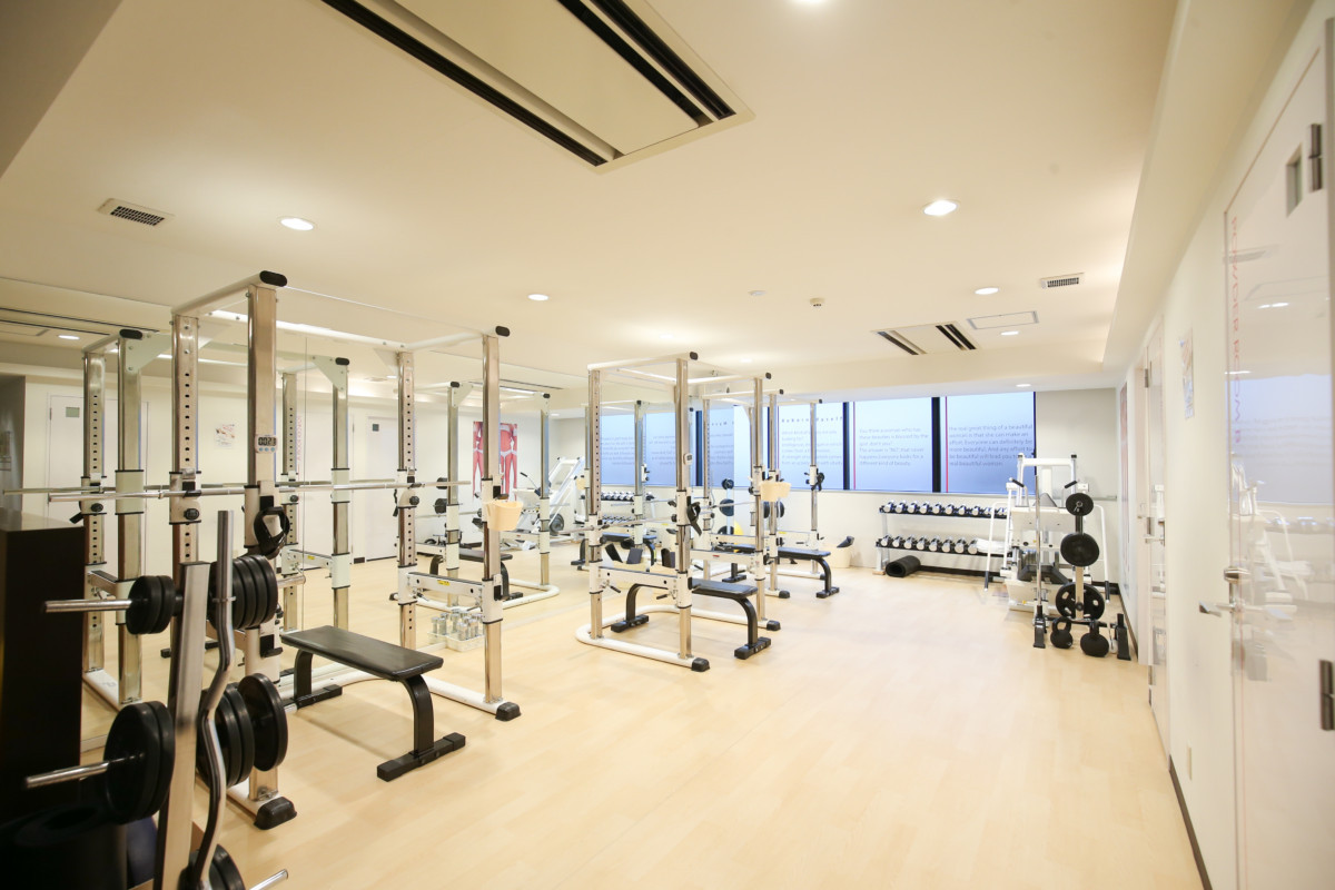 昼間の空いた時間を見つけてボディーメイク♪