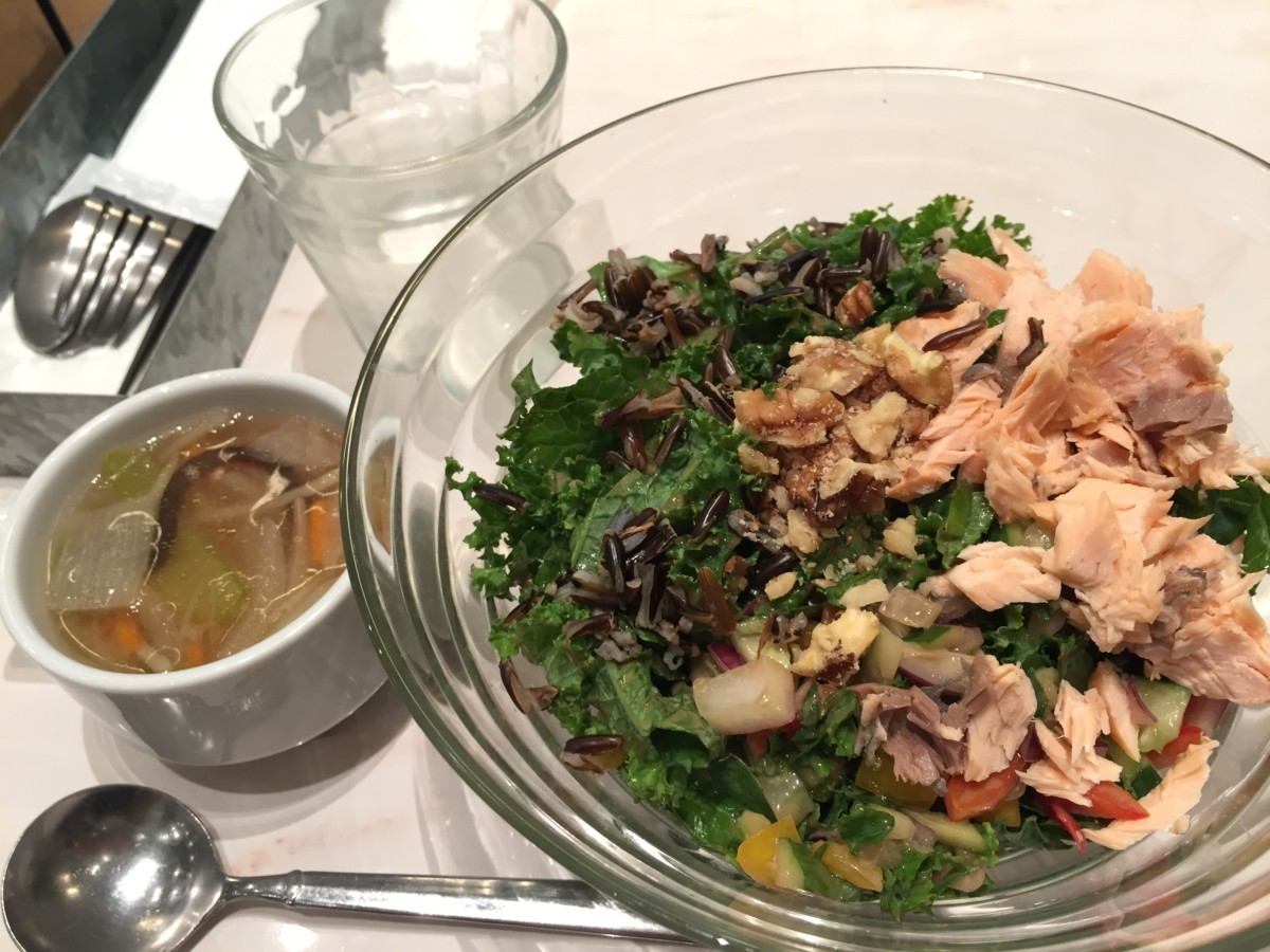 博多でサラダランチ！