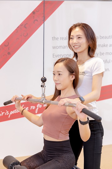 夏に向けて背中を引き締めてみませんか？？