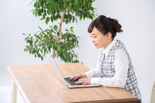 猫背になっていませんか？