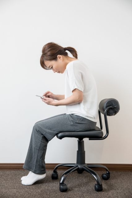普段の姿勢、どのようになっていますか？