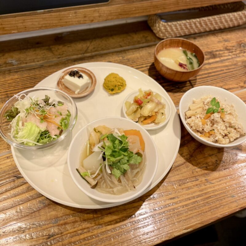 ダイエット中の外食について