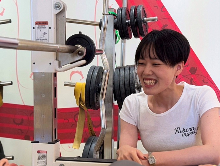 京都駅で本気で体を変えたい方へ。ホルモンバランスを守りながら骨格から整える「美姿勢」の法則